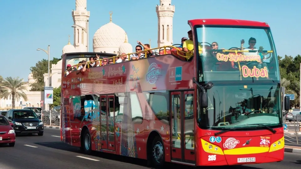 Dhow Cruise and 3 Day Hop On Hop Off Ticket with Aquaventure Super Pass - Image 1